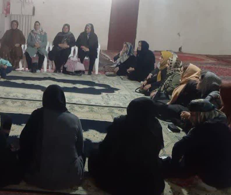 شرکت خواهران عضو کانون سلاله طيبه سنندج در کلاس احکام و روخواني قرآن کريم