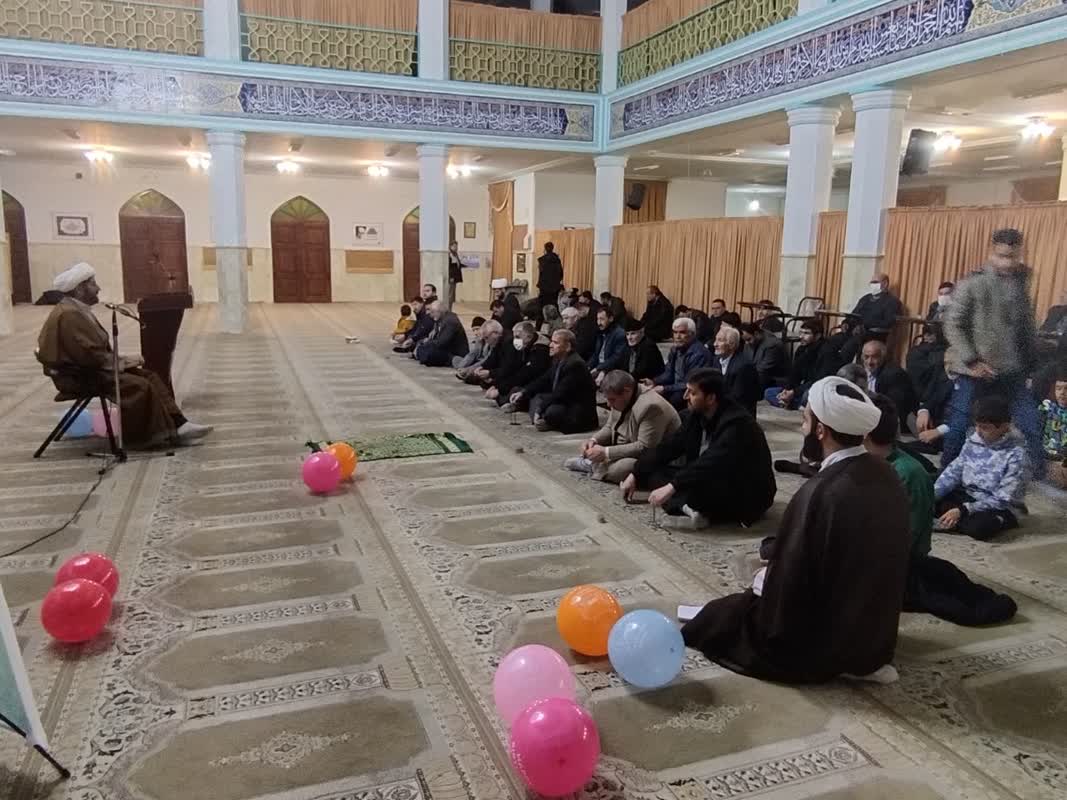 کانون هاي مساجد کردستان ميزبان عاشقان حضرت زهرا (س)/از برگزاري مراسم جشن تا تجليل از بانوان مسجدي